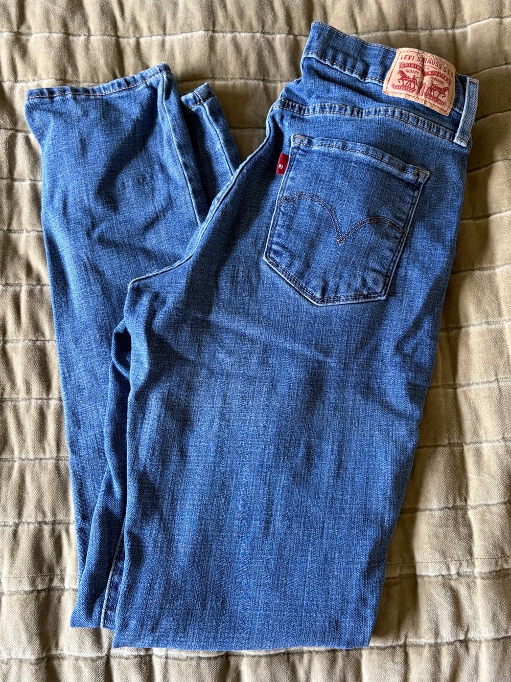 Levi’s 311 Shaping Skinny Jeans Women’s Size 28x30 Mid Rise Distressed NEW